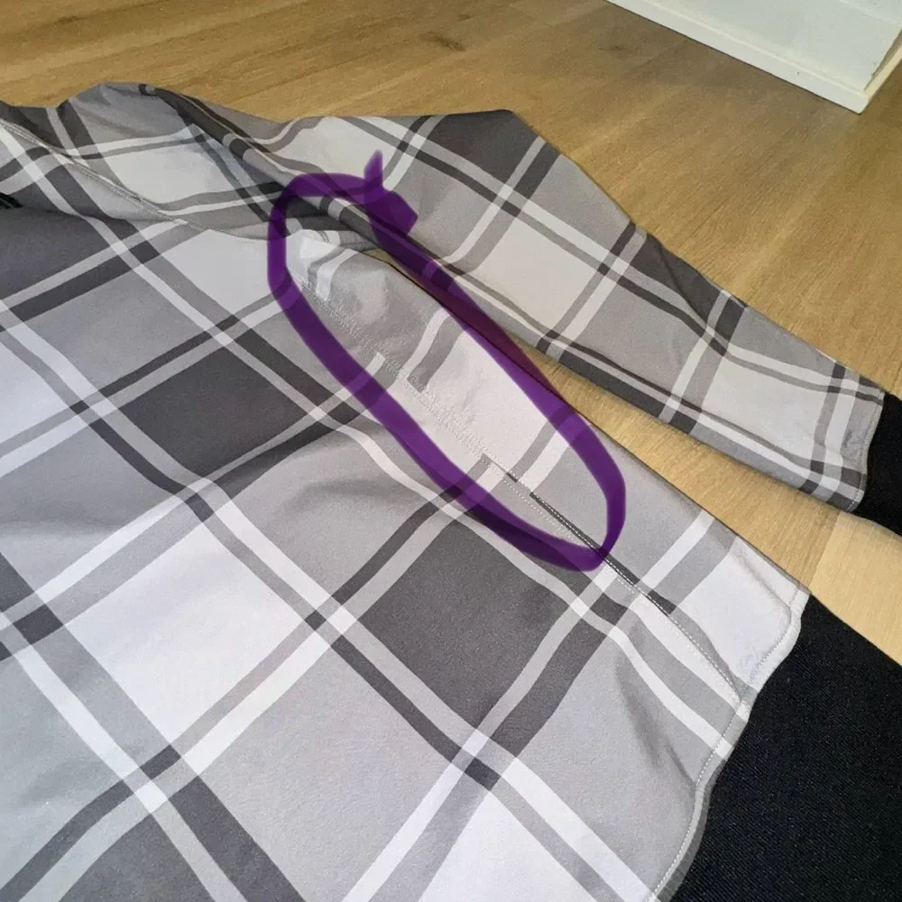 The North Face - Rain Jacket in Plaid - Men's Size Medium - Picture 11 of 11